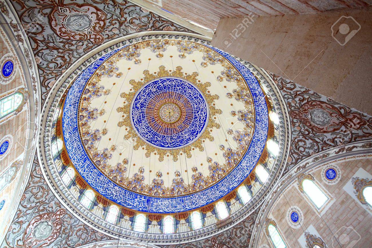 https://previews.123rf.com/images/muharremz/muharremz1205/muharremz120500028/13492006-inside-of-selimiye-mosque-in-edirne-turkey.jpg