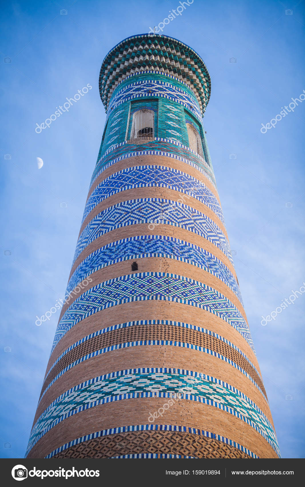 https://st3.depositphotos.com/1943535/15901/i/1600/depositphotos_159019894-stock-photo-islam-khoja-minaret-in-khiva.jpg
