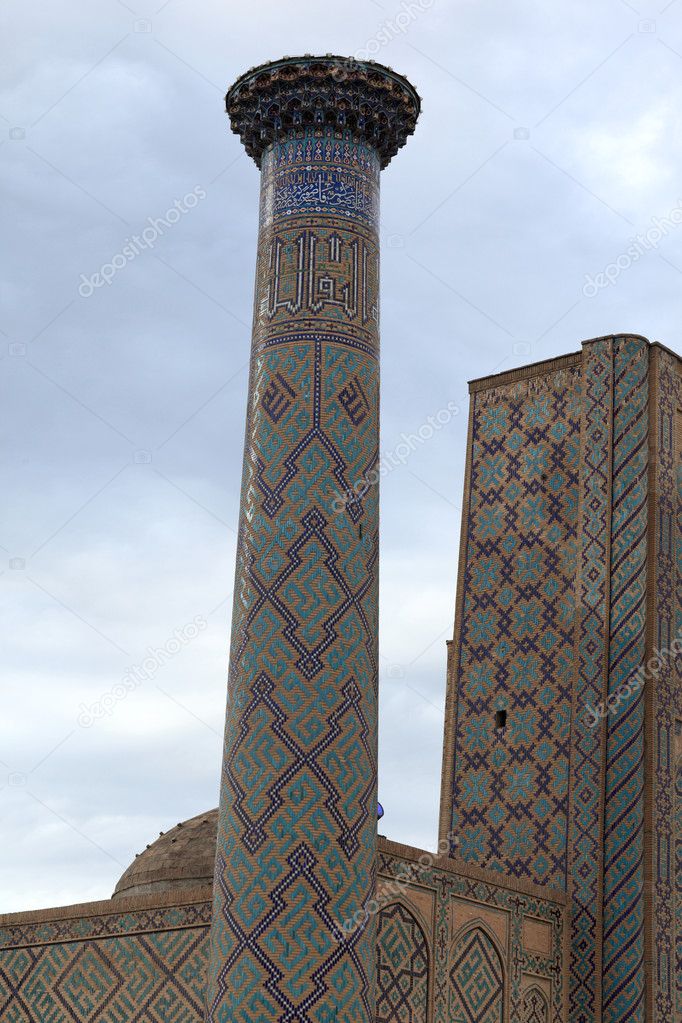 https://static7.depositphotos.com/1000333/749/i/950/depositphotos_7491974-stock-photo-minaret-of-madrasa-of-ulugh.jpg