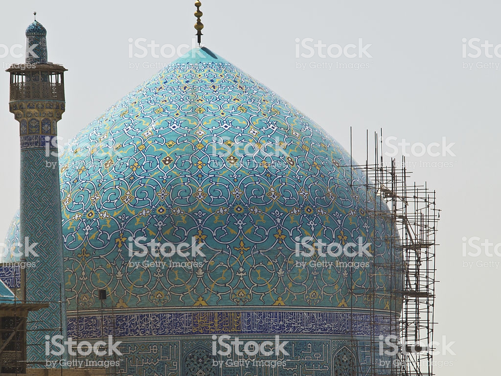 https://media.istockphoto.com/photos/dome-and-minaret-of-imam-mosque-in-isfahan-iran-picture-id509114577