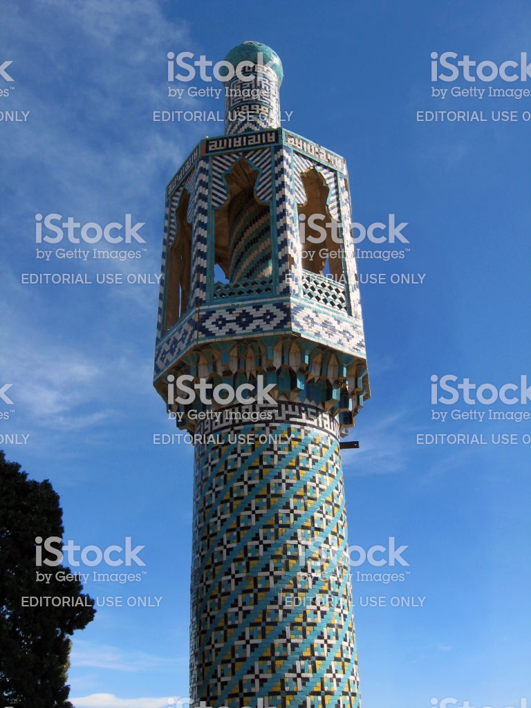 https://media.istockphoto.com/photos/minaret-at-shah-nematollah-vali-shrine-in-mahan-iran-picture-id641918228